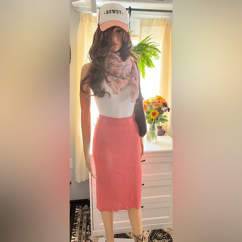 Medium Forever 21 pink salmon skirt that fits in all the right places.